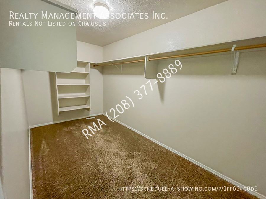 5118 Lathrop Pl - Photo 6 of 20