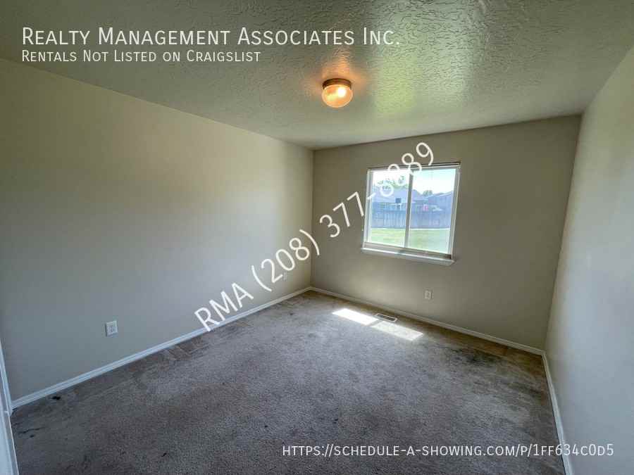 5118 Lathrop Pl - Photo 7 of 20