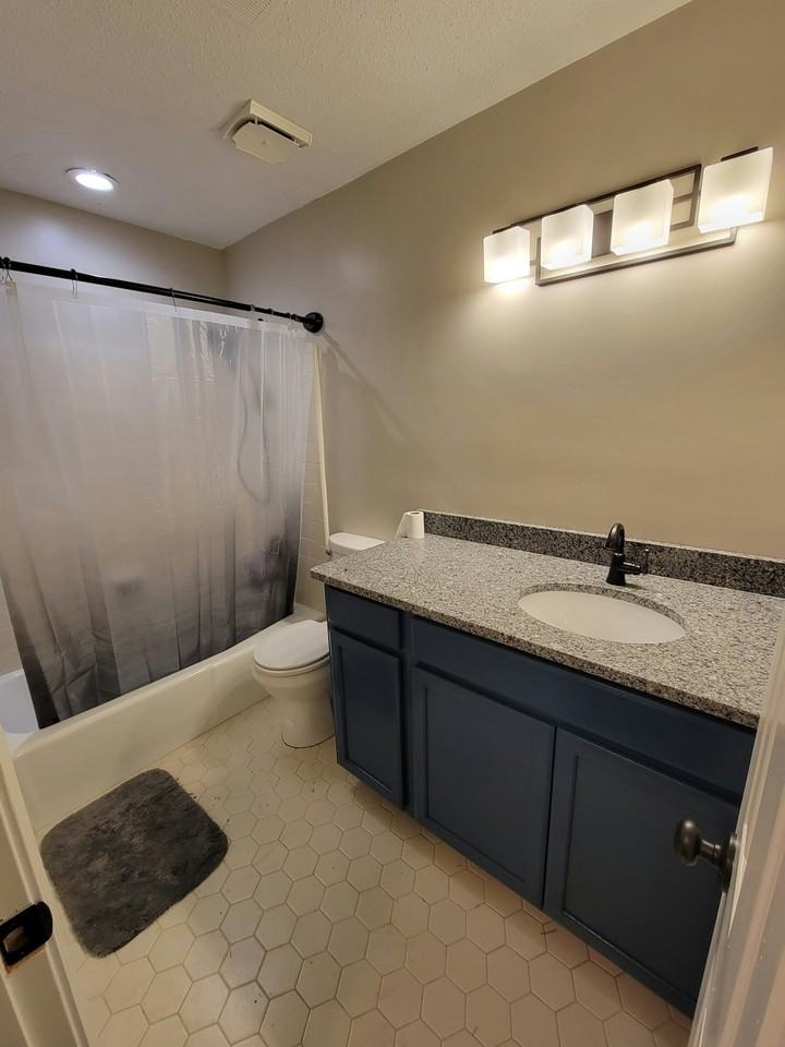 741 Longwood Drive - Photo 5 of 6
