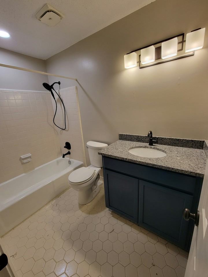741 Longwood Drive - Photo 6 of 6
