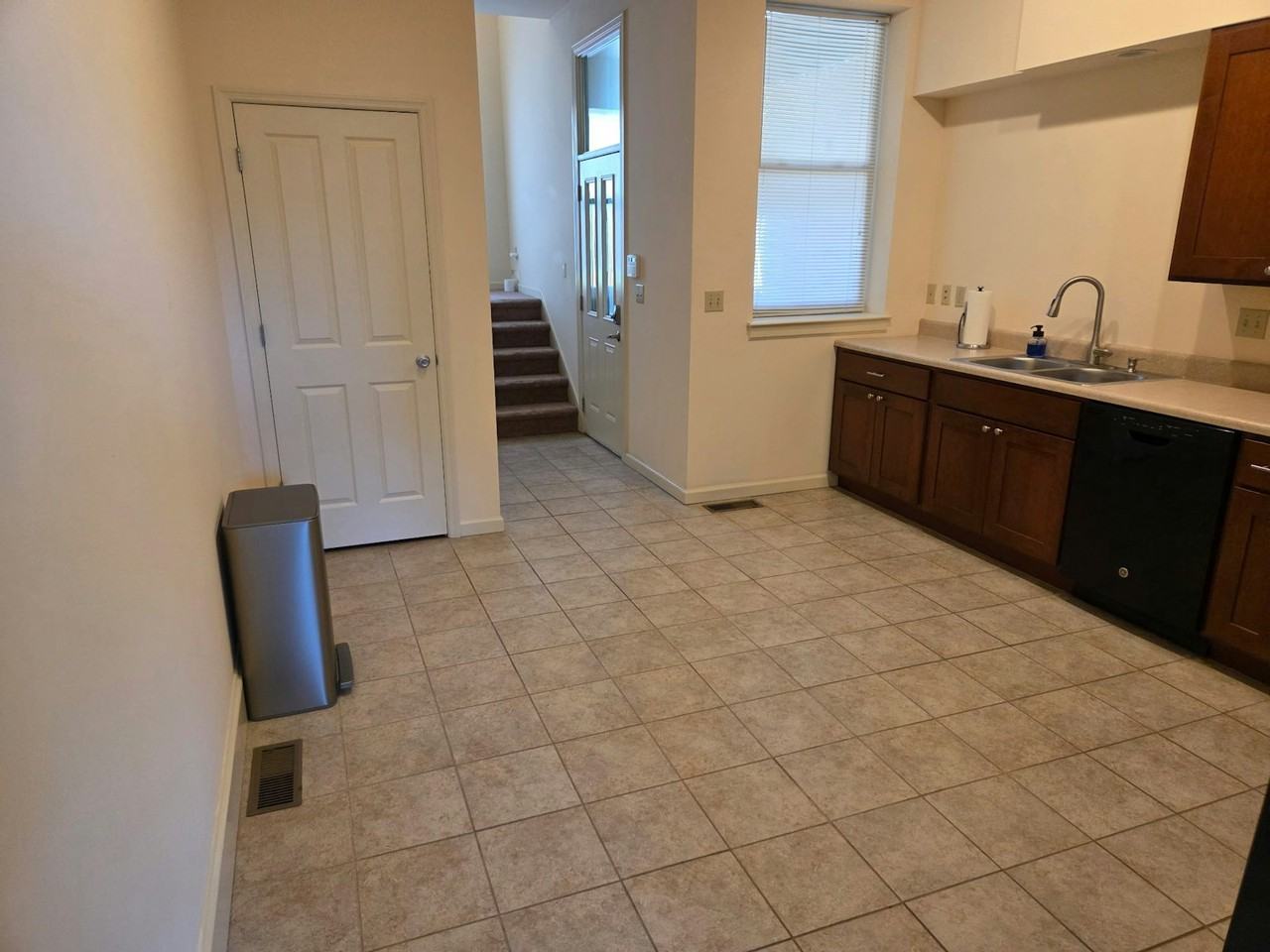 1003 Ann Avenue - Photo 5 of 25