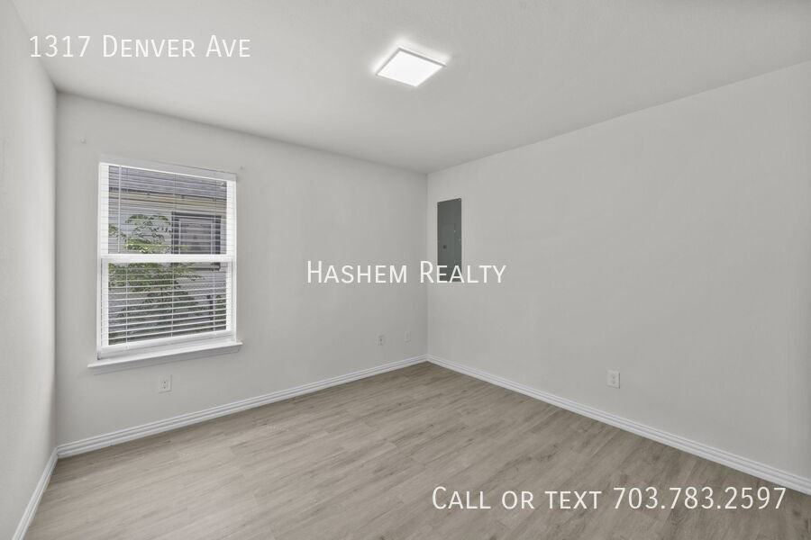 1317 Denver Ave - Photo 5 of 14