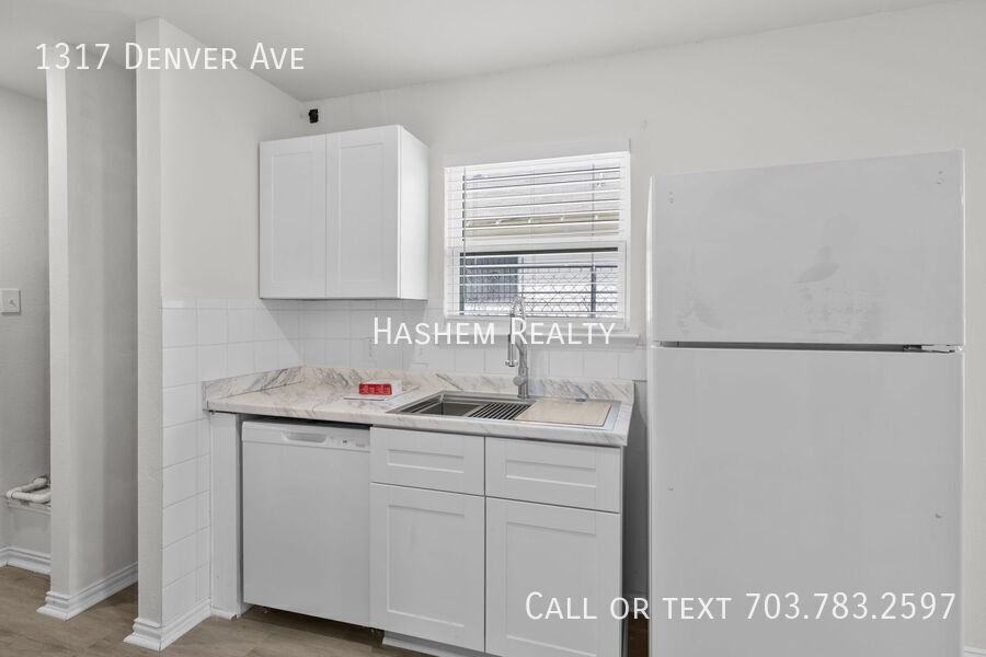 1317 Denver Ave - Photo 7 of 14