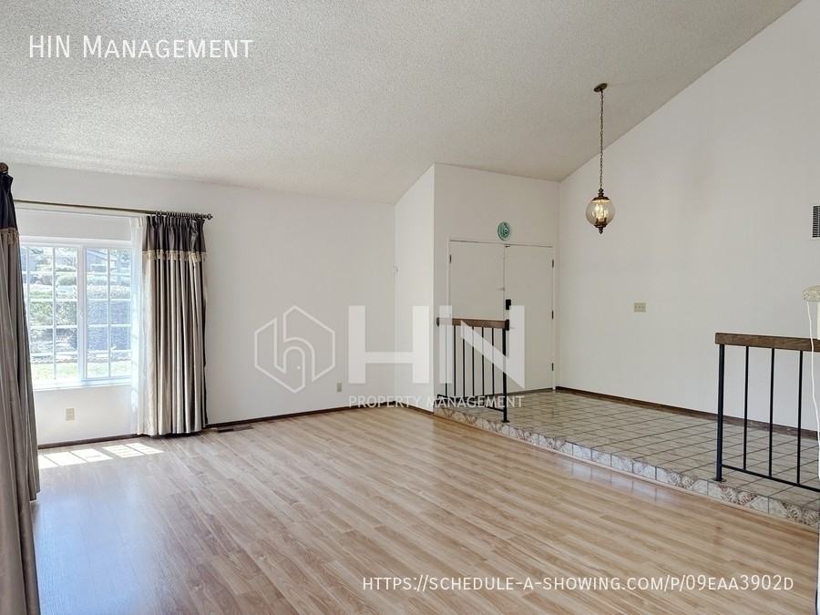 43000 Noria Rd - Photo 4 of 14