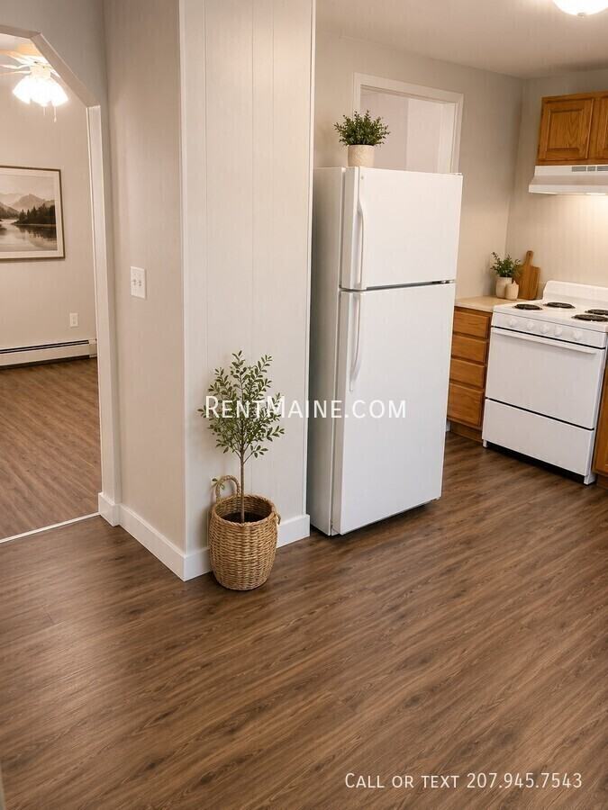 326 Grove St - Photo 3 of 13