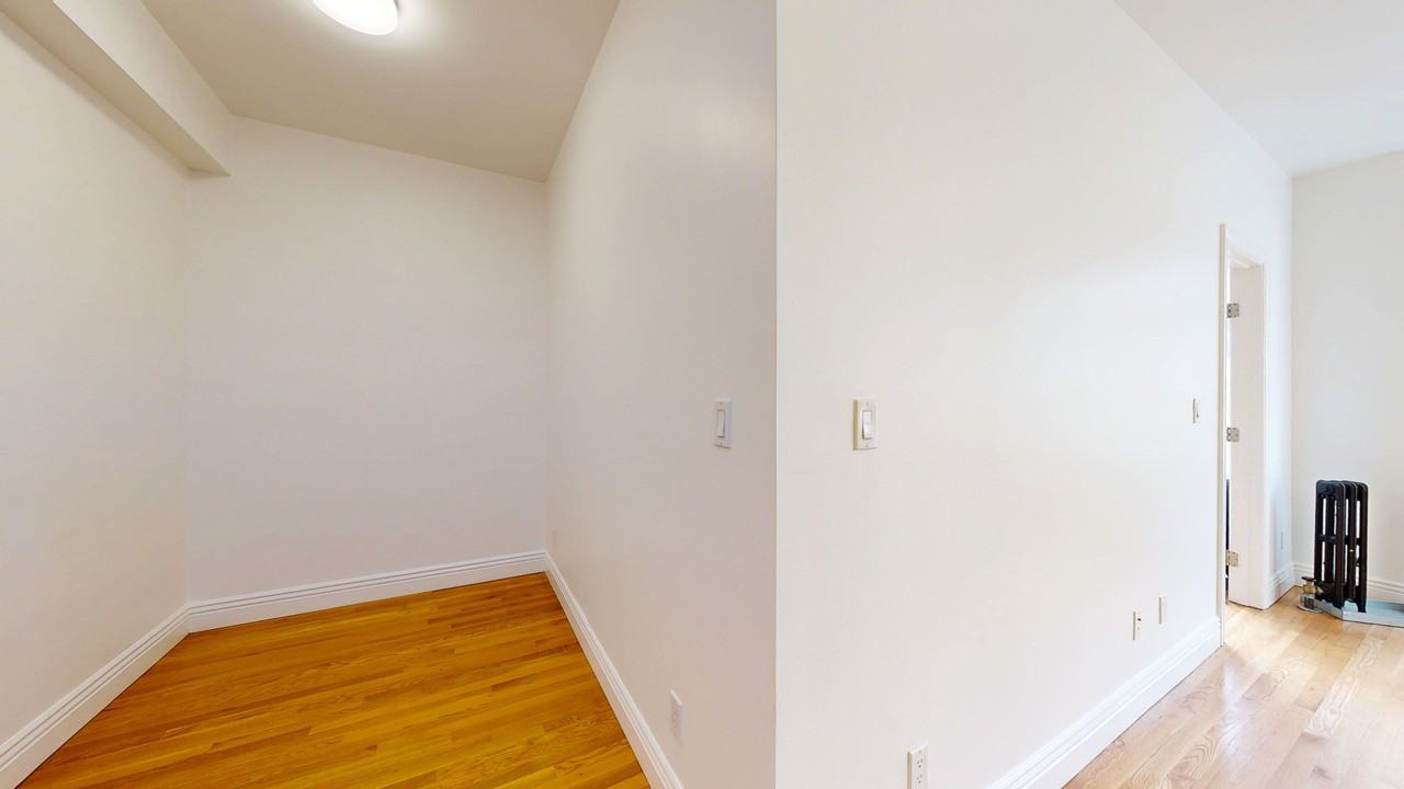 1106 Bush St #501 - Photo 7 of 13
