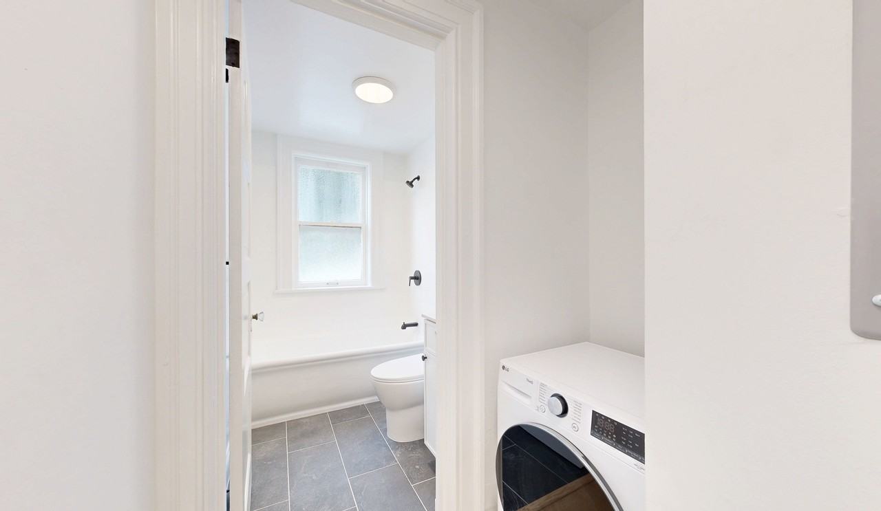 3099 Washington St #7 - Photo 7 of 9