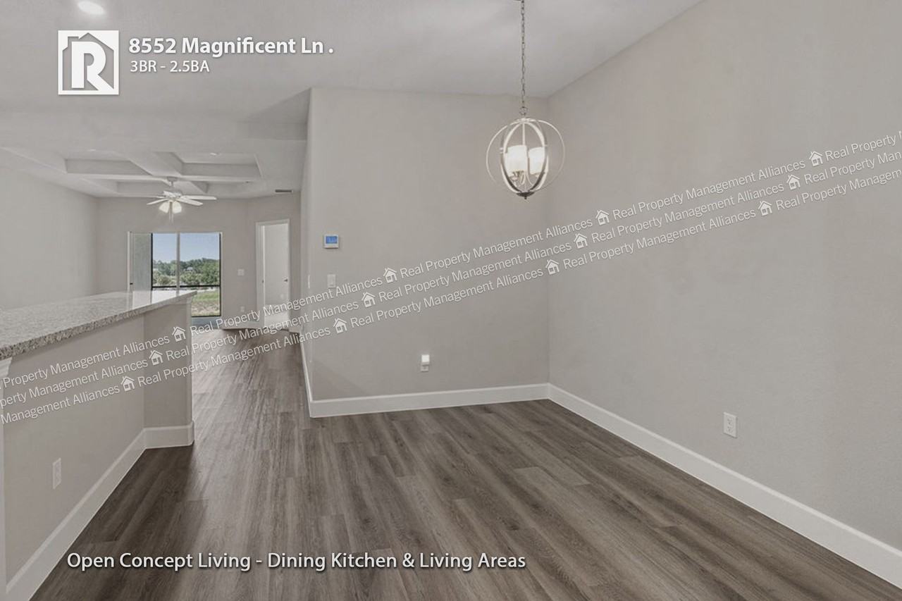 8552 Magnificent Ln - Photo 6 of 28
