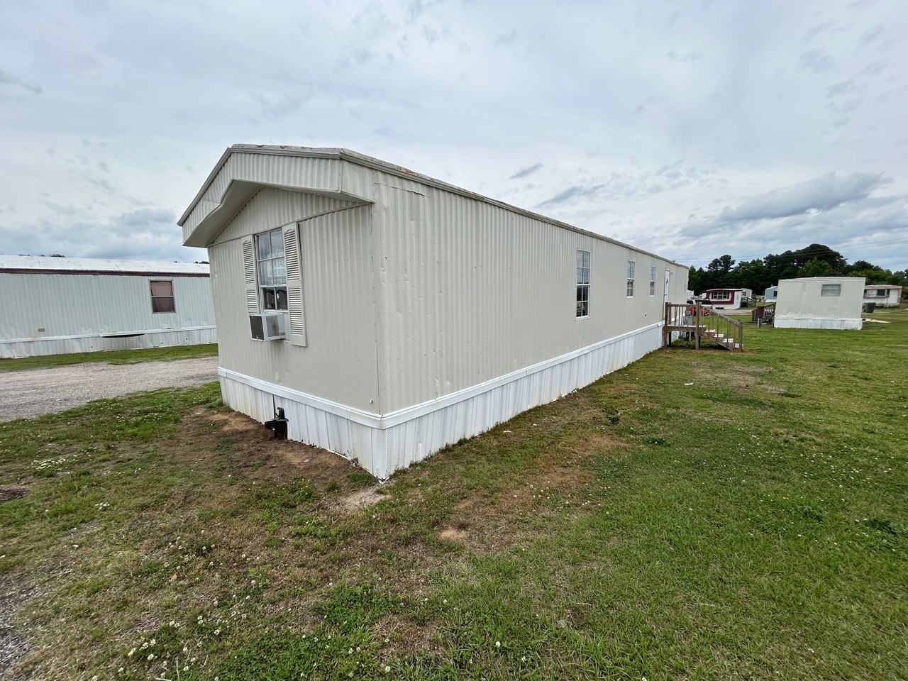 314 Mark Rd - Photo 3 of 12