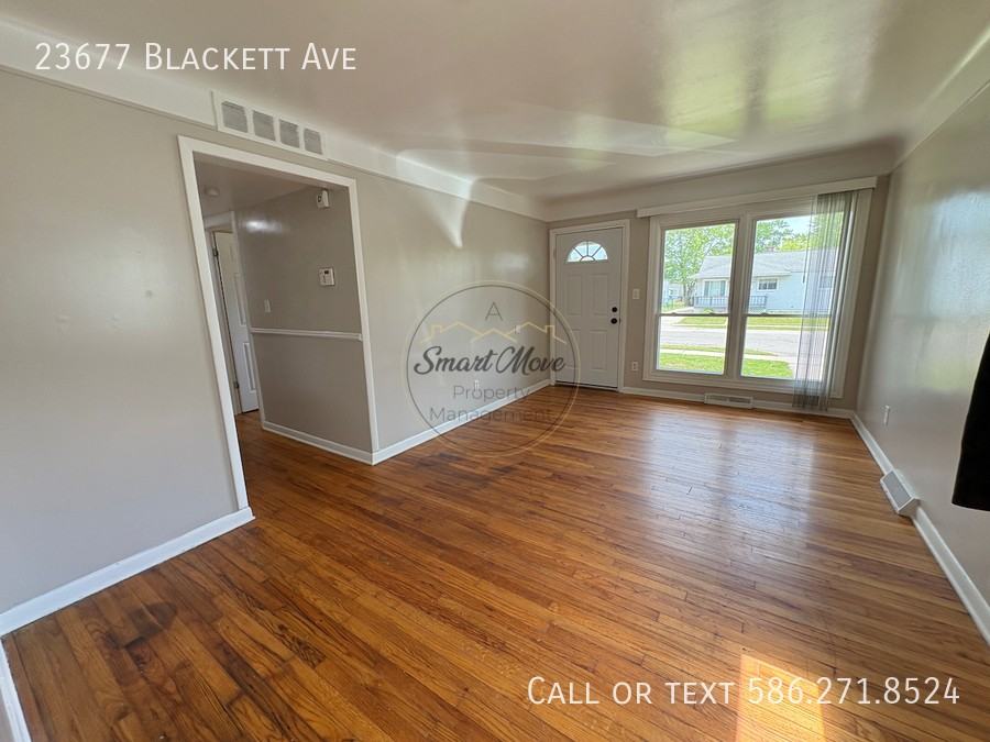 23677 Blackett Ave - Photo 2 of 23
