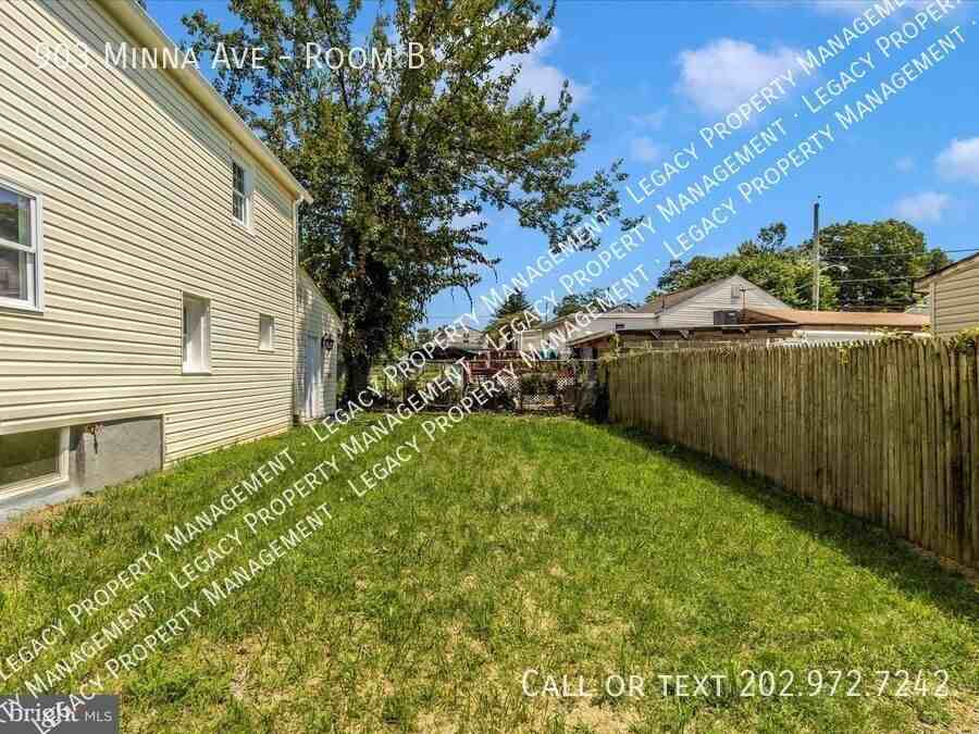 903 Minna Ave #B - Photo 4 of 22