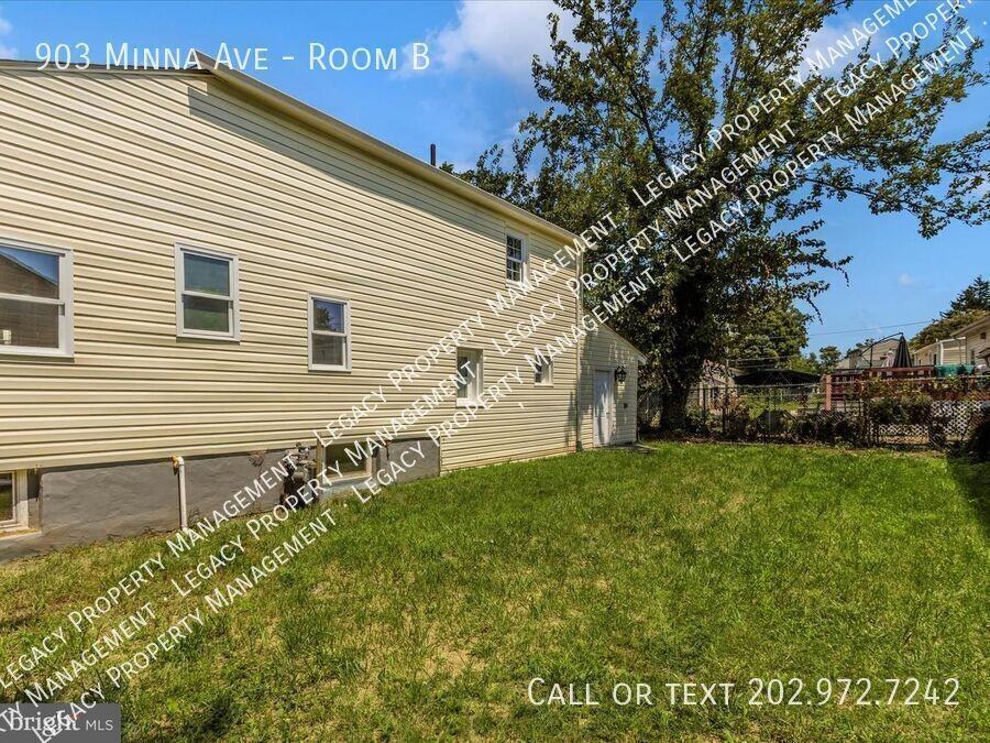 903 Minna Ave #B - Photo 5 of 22