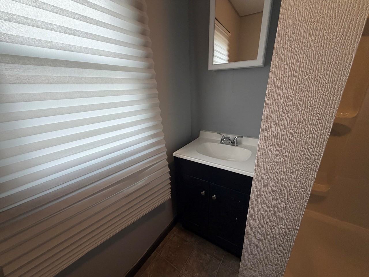 1132 N Gilbert St - Photo 6 of 23