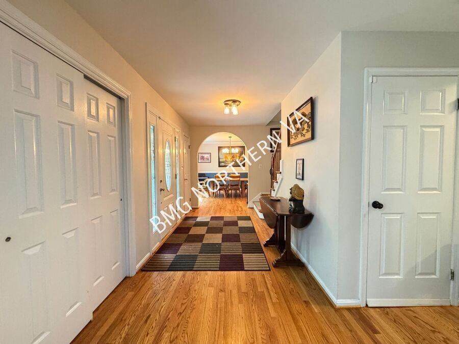 4800 Occoquan Overlook - Photo 4 of 50