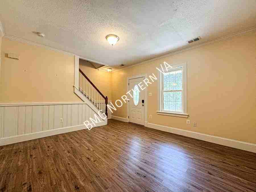 240 Norman Rd - Photo 2 of 31