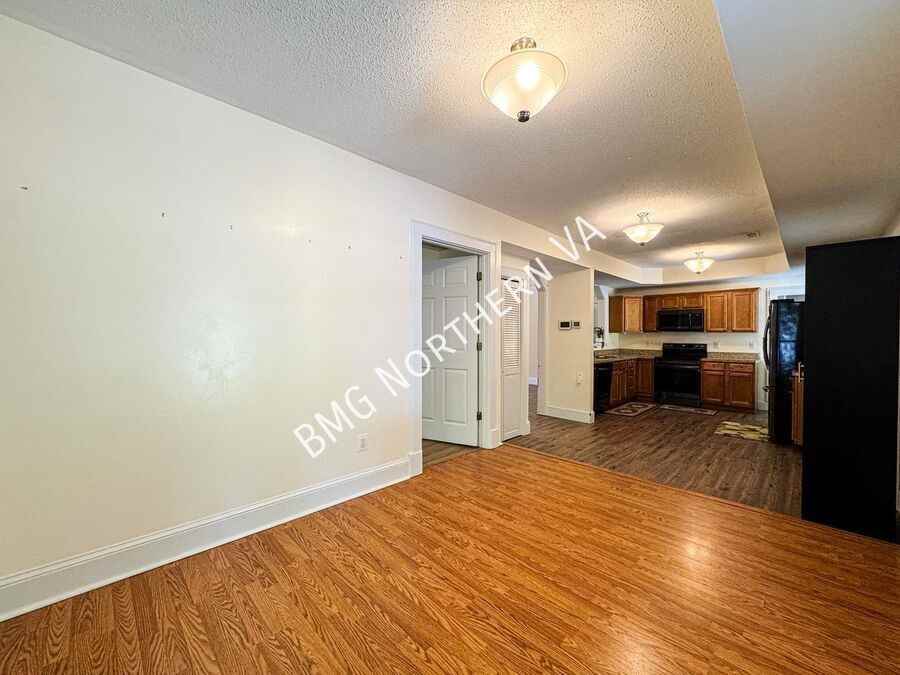 240 Norman Rd - Photo 5 of 31
