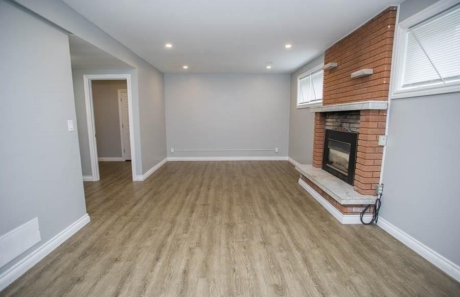 264 Bruce St - Photo 2 of 11