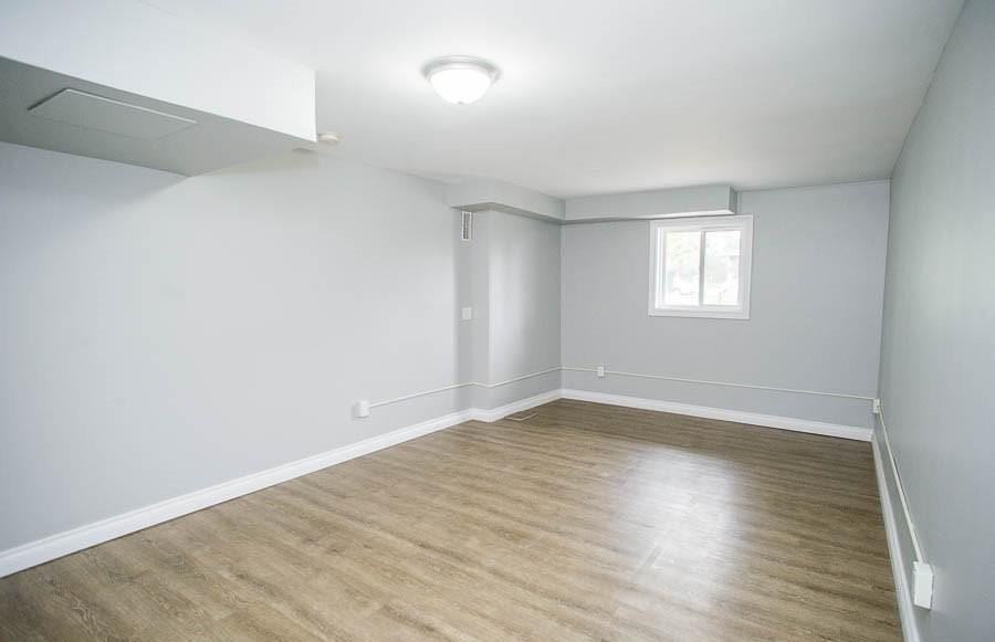 264 Bruce St - Photo 6 of 11