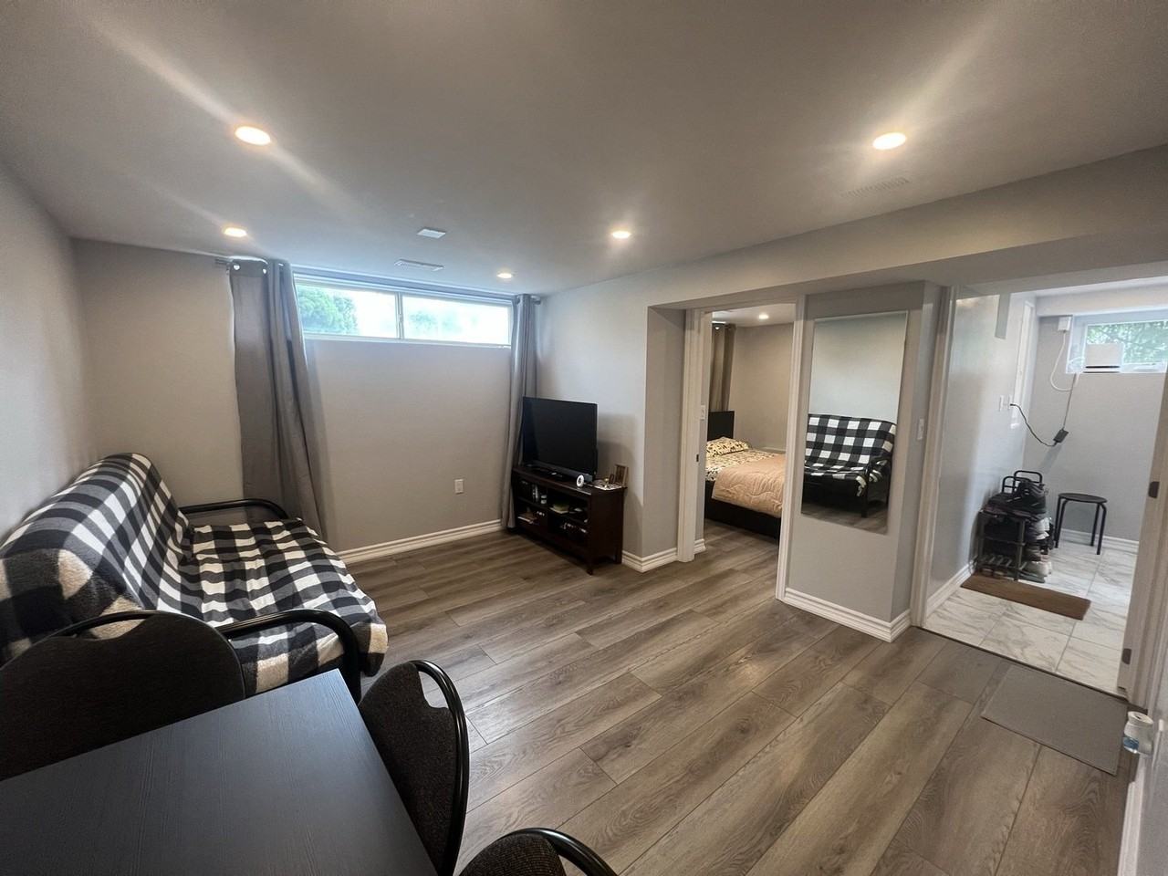 272 The Westway - Photo 3 of 8