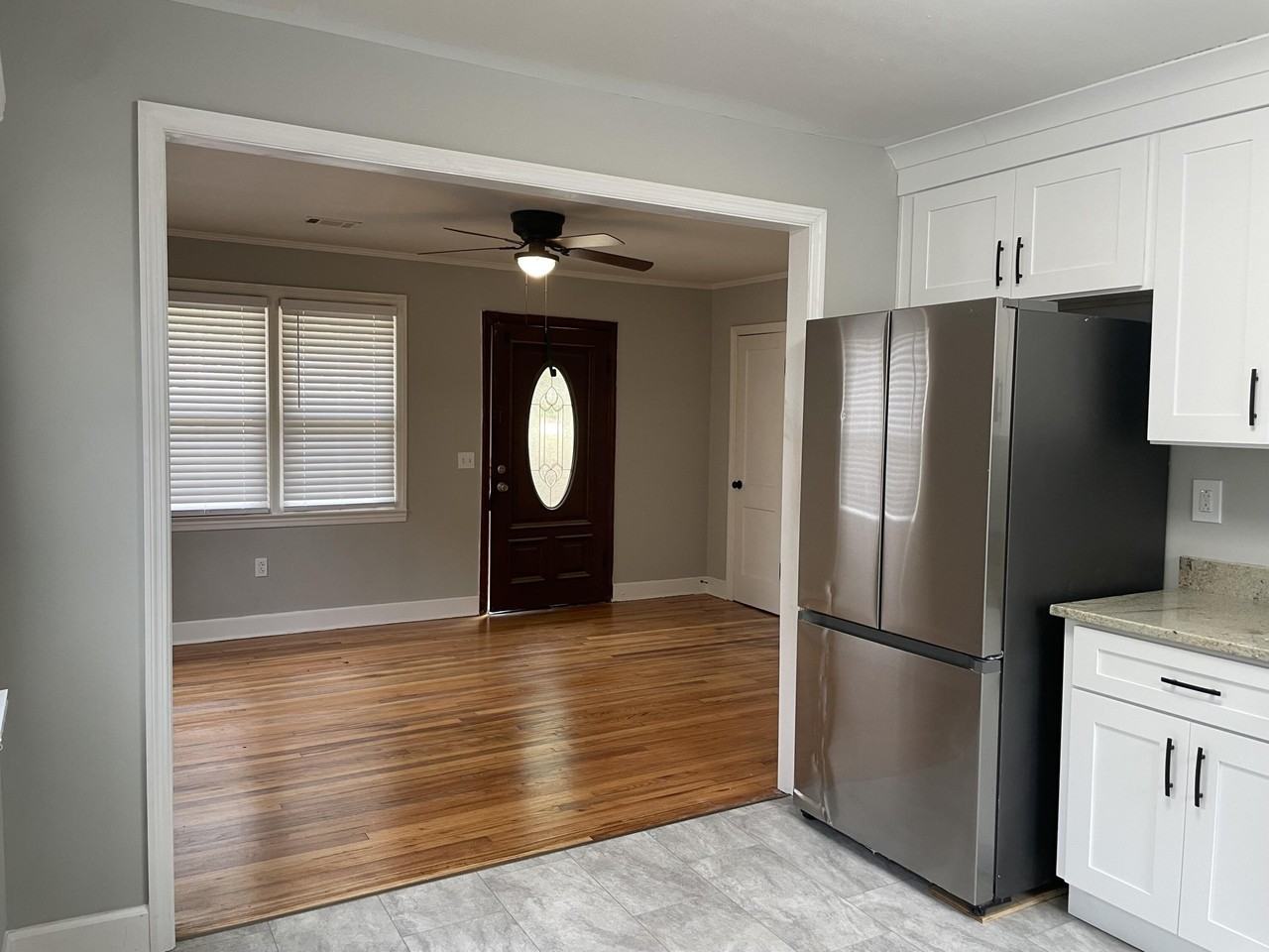 304 1st St - Photo 5 of 24