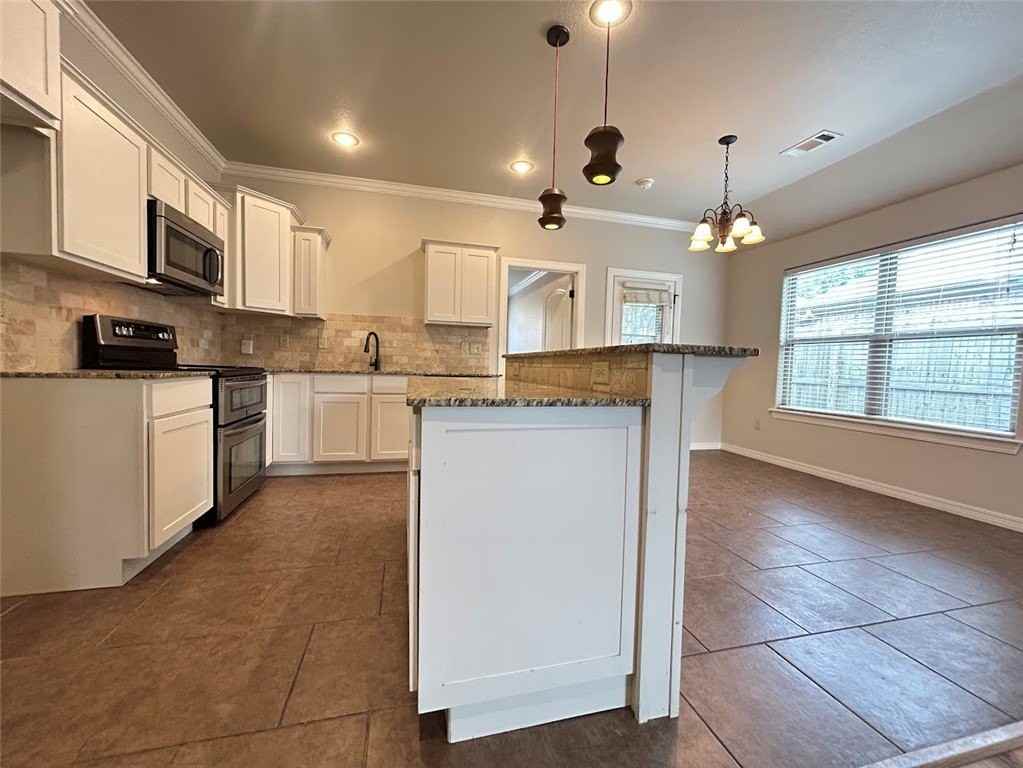 2632 N Barcelona Ave - Photo 4 of 16