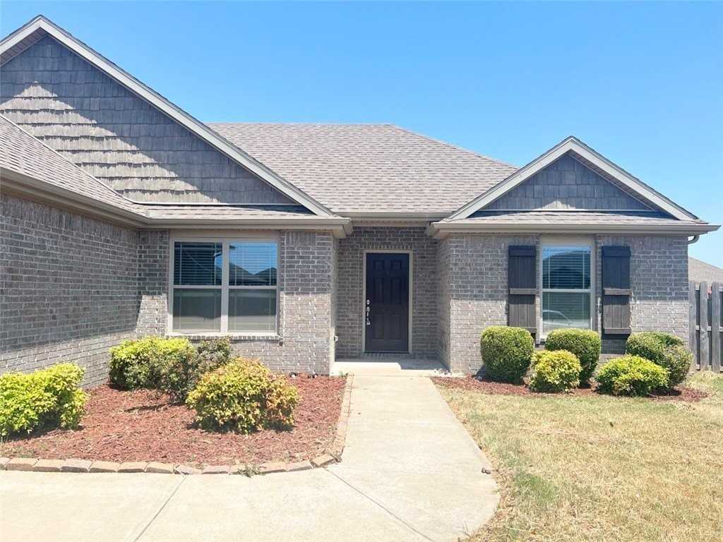 211 Genoa Way - Photo 2 of 20
