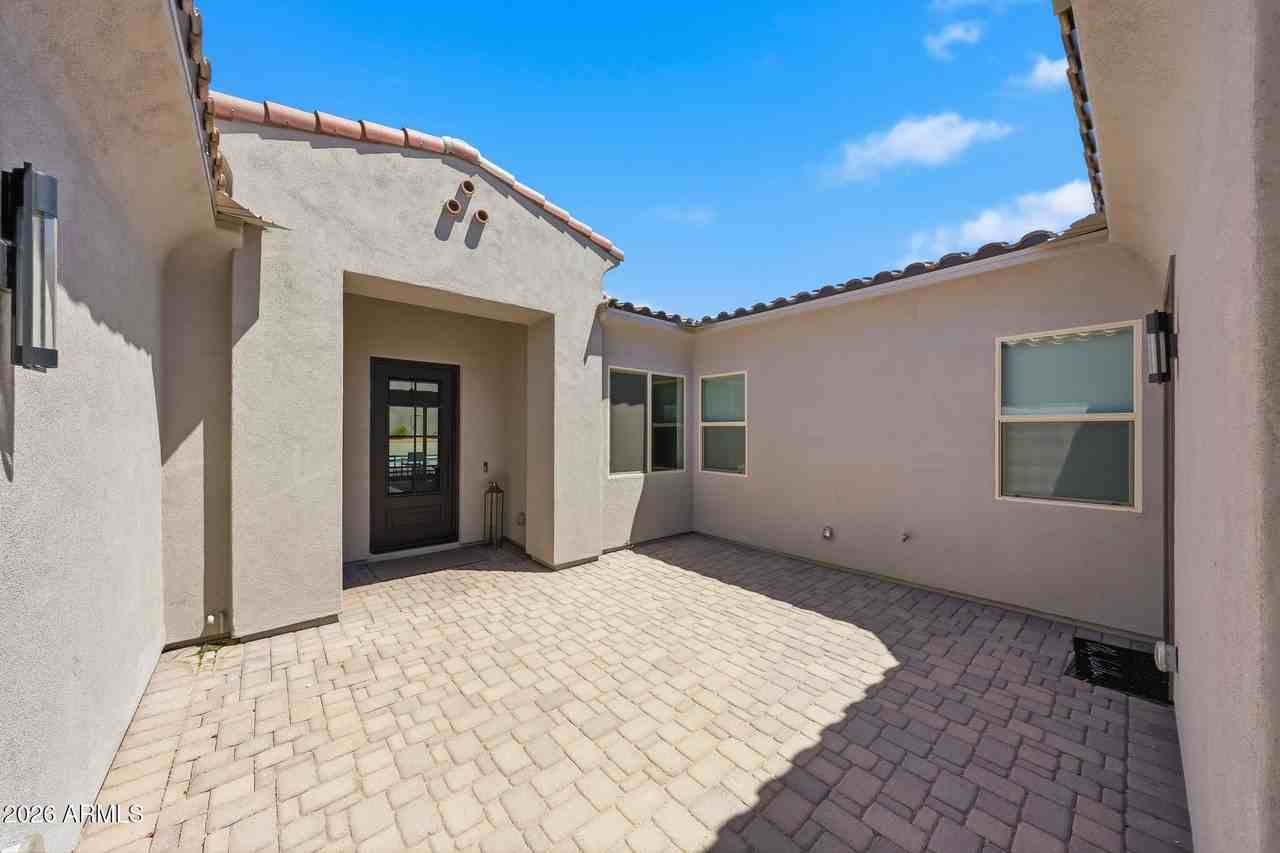 6896 E Lomas Verdes Dr - Photo 2 of 50