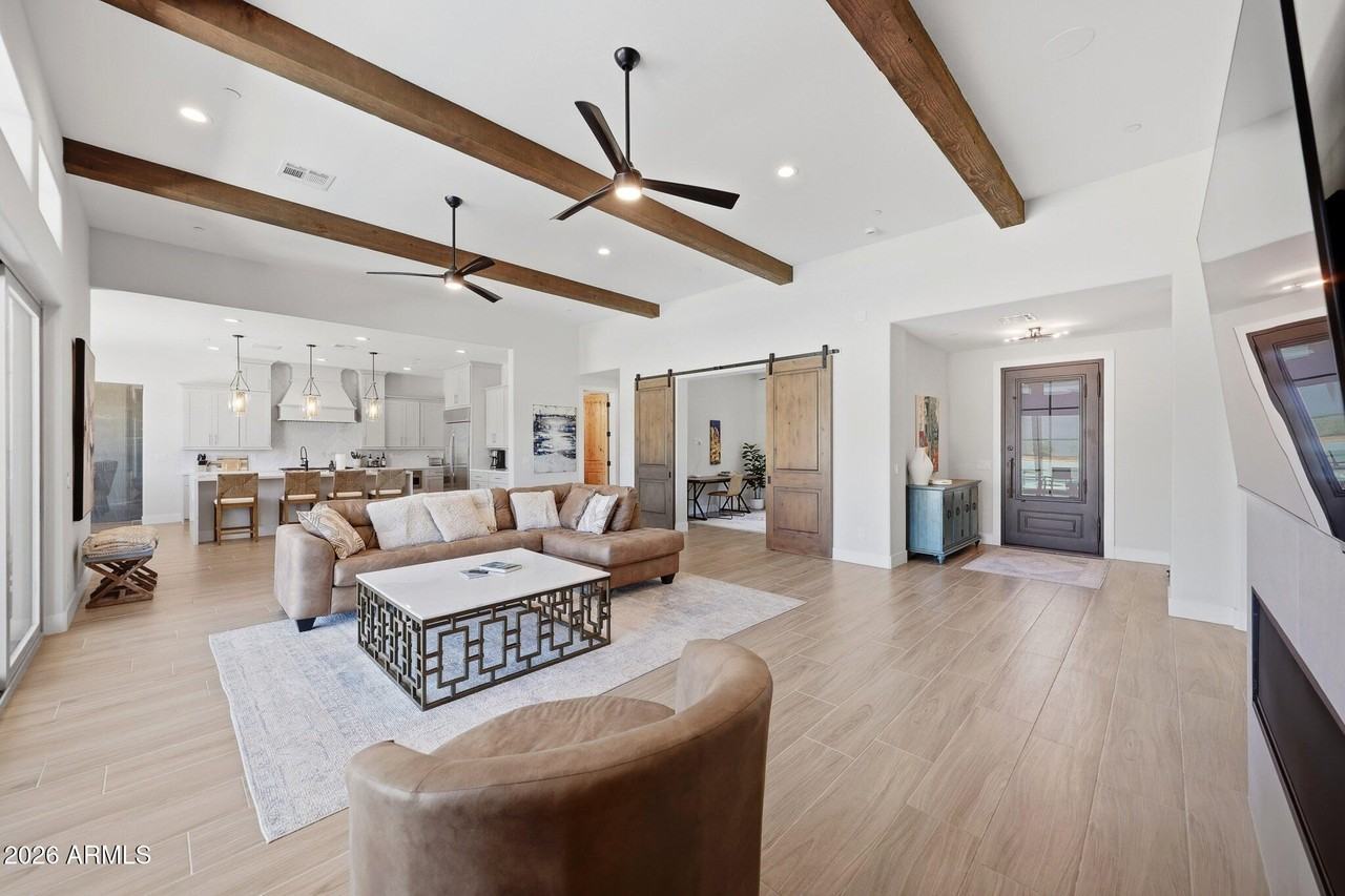 6896 E Lomas Verdes Dr - Photo 5 of 50