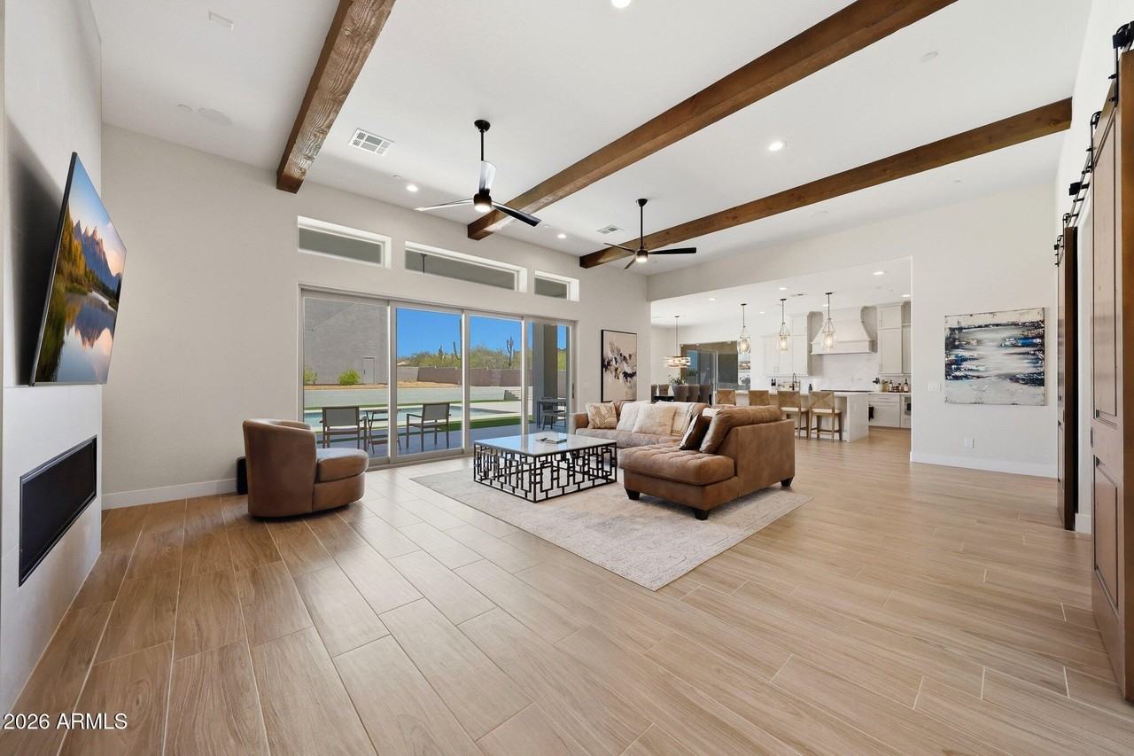 6896 E Lomas Verdes Dr - Photo 6 of 50