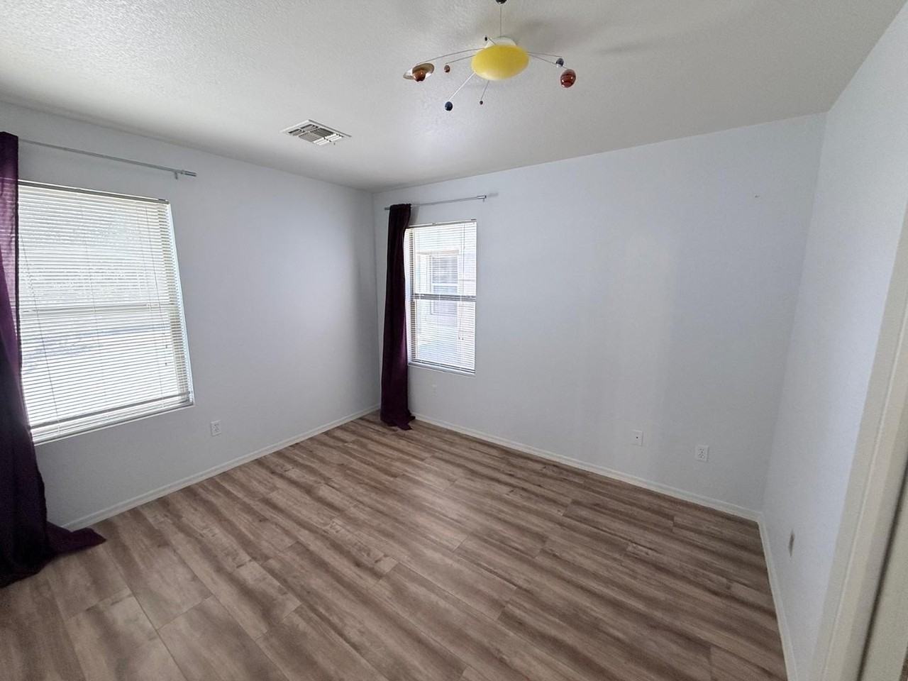 1106 S Fresno Ct - Photo 4 of 17
