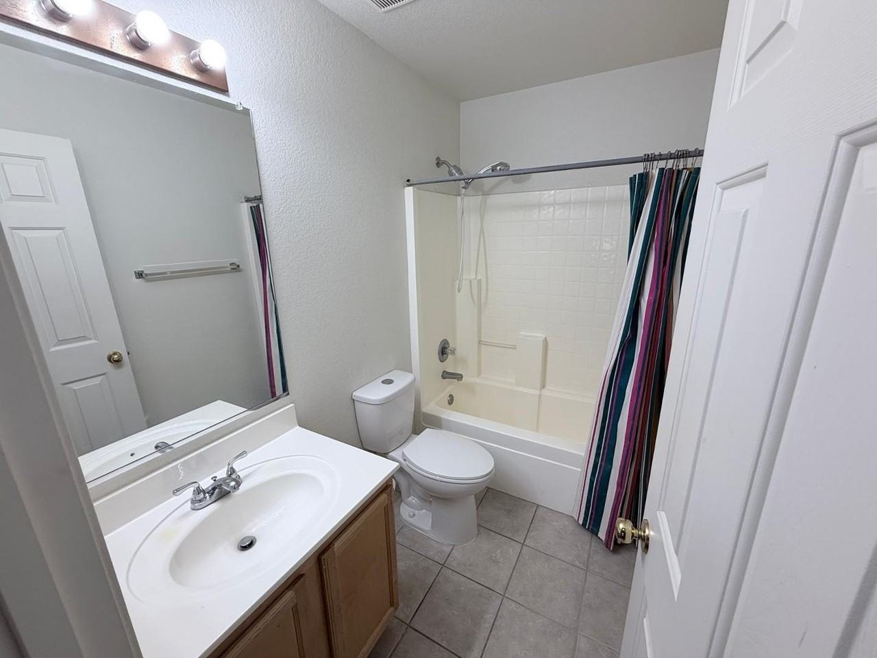 1106 S Fresno Ct - Photo 6 of 17