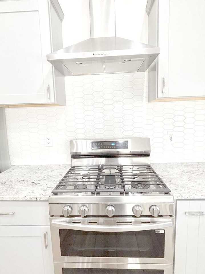 5311 E Danbury Rd - Photo 3 of 6