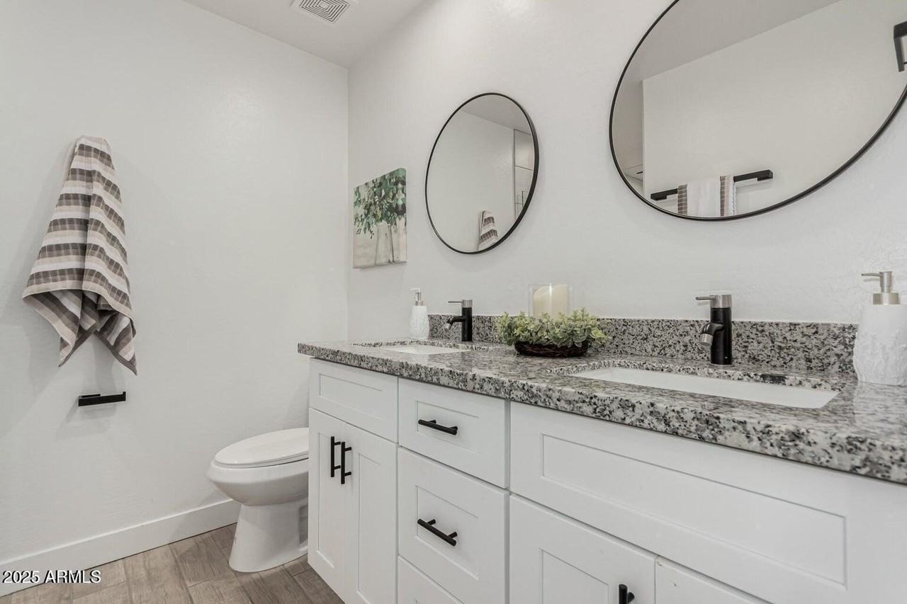 2210 E Alta Vista Rd - Photo 7 of 12