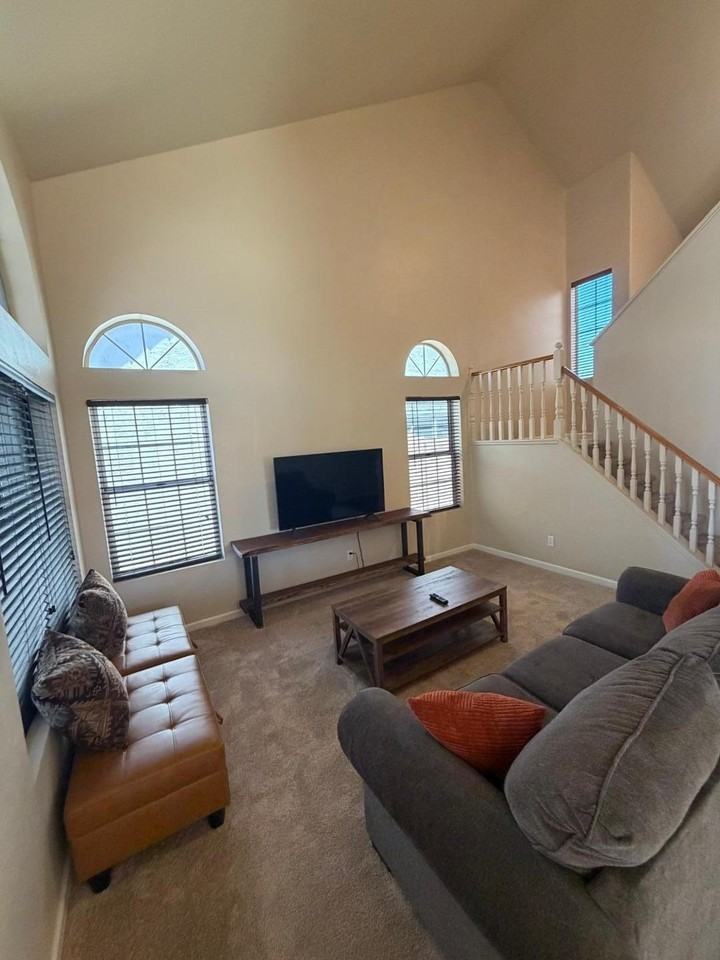 1111 S Tiago Dr - Photo 2 of 21