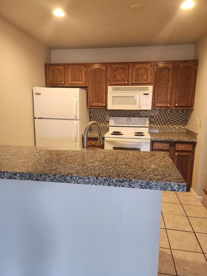 510 N Alma School Rd #207 - Photo 2 of 13