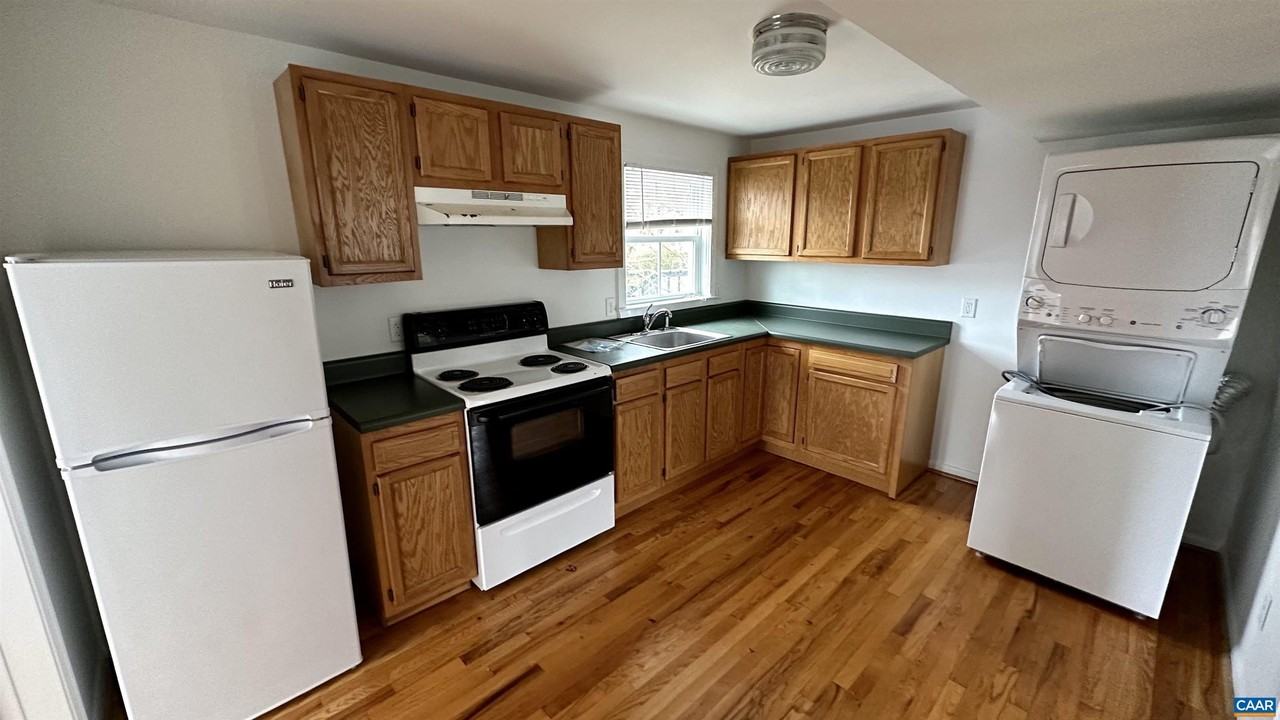 213 Douglas Ave #B - Photo 6 of 19