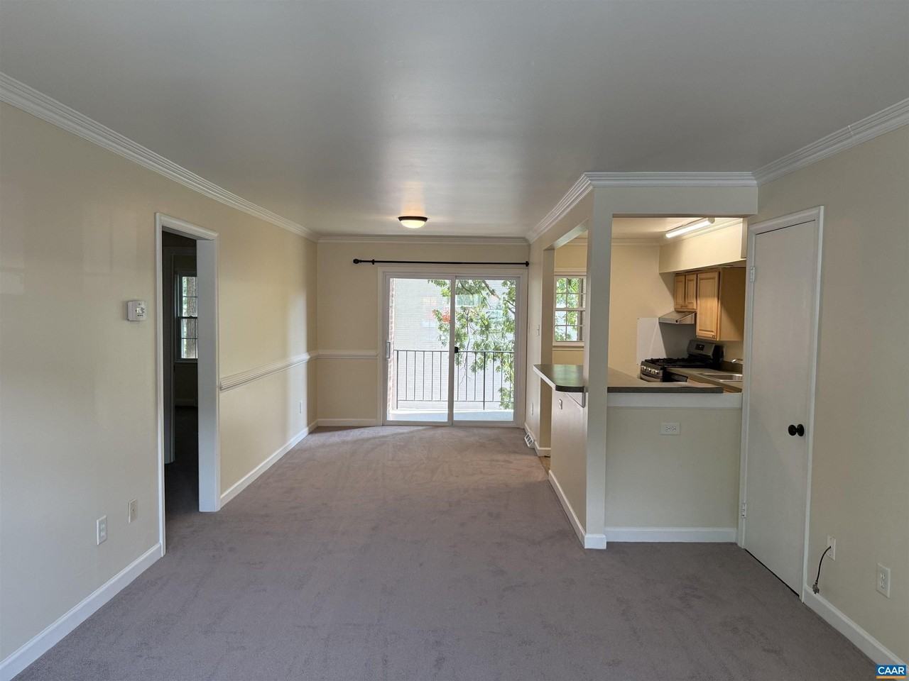 111 Hessian Hills Rdg #2 - Photo 4 of 12