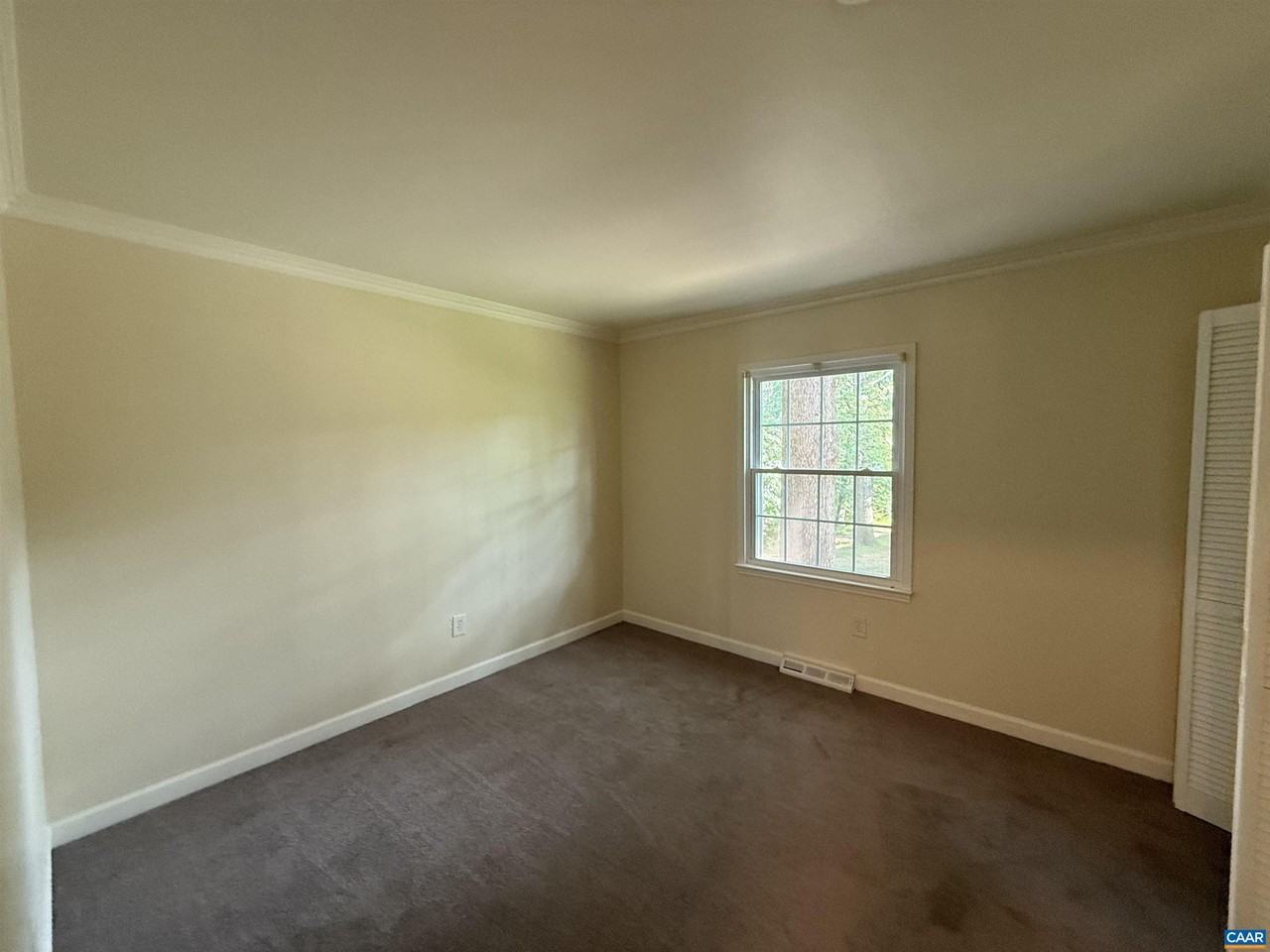 111 Hessian Hills Rdg #2 - Photo 6 of 12