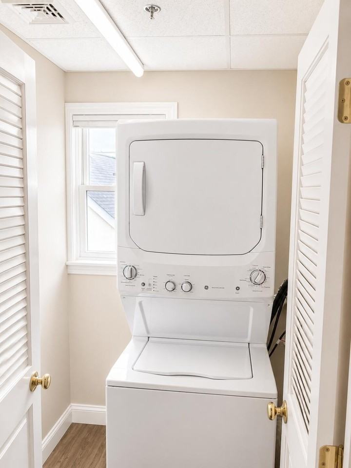 199 Main St #4 - Photo 7 of 13