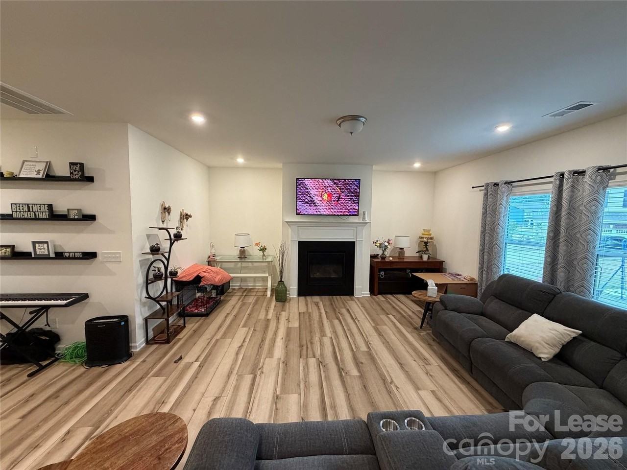 4680 Courtney Creek Dr - Photo 5 of 31
