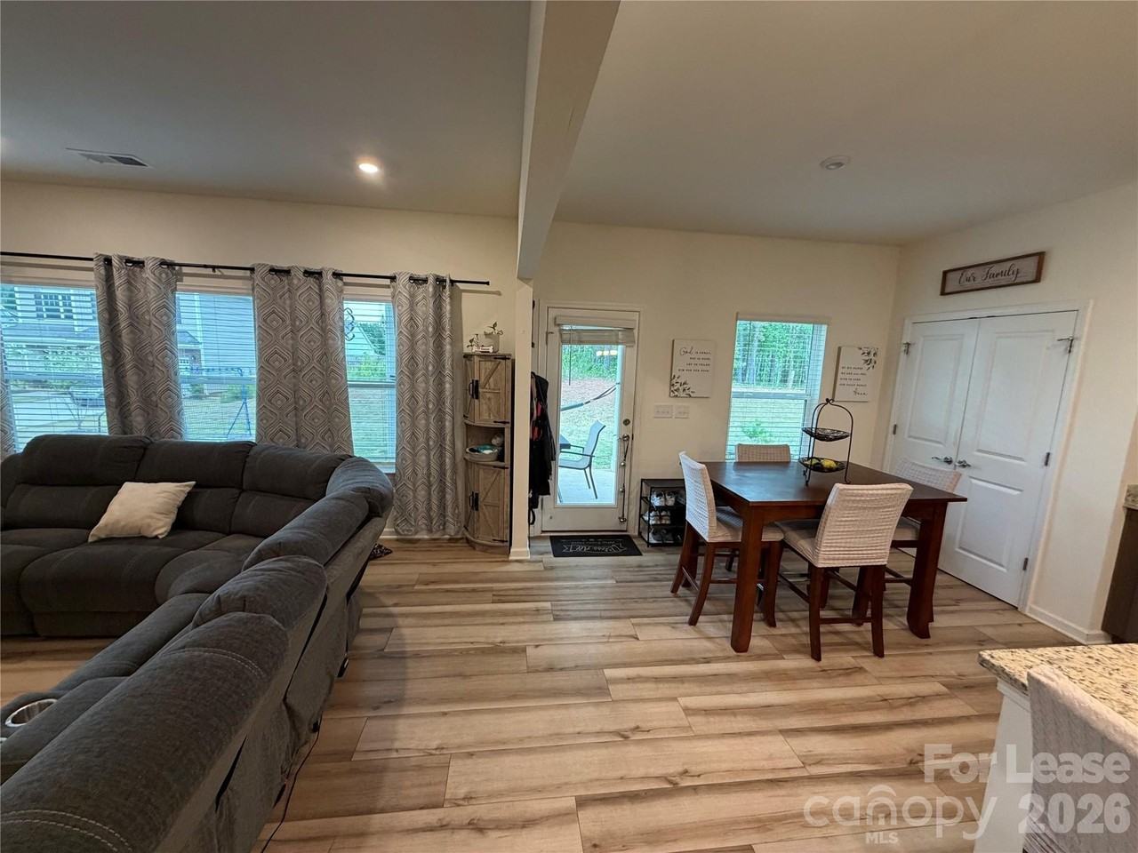 4680 Courtney Creek Dr - Photo 6 of 31