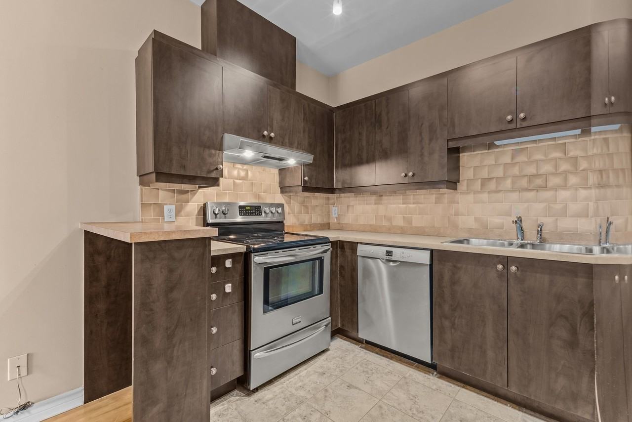 85 Av Beaumont - Photo 6 of 21