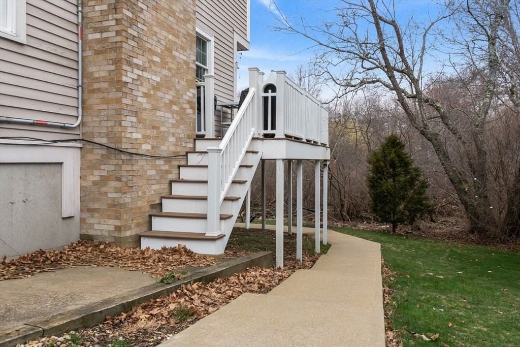 5 Saint Anthonys Ln - Photo 4 of 26