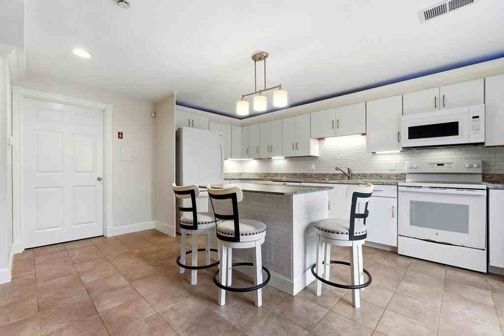 5 Saint Anthonys Ln - Photo 6 of 26