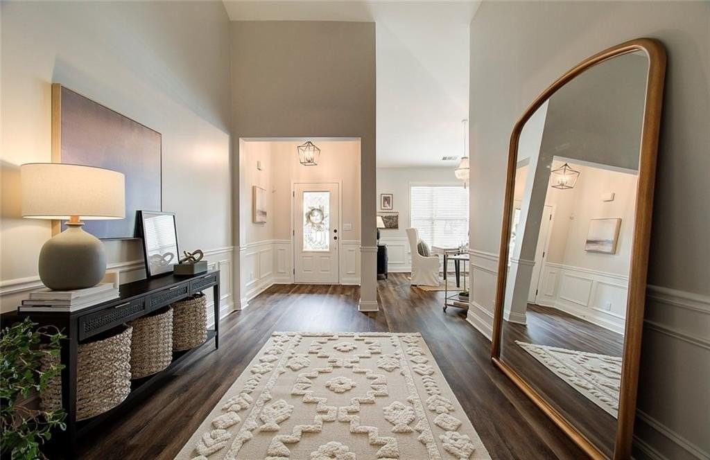 3822 Carriage House Dr - Photo 3 of 32