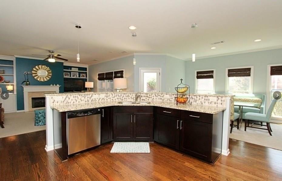 8245 Majors Glen Ct - Photo 3 of 13