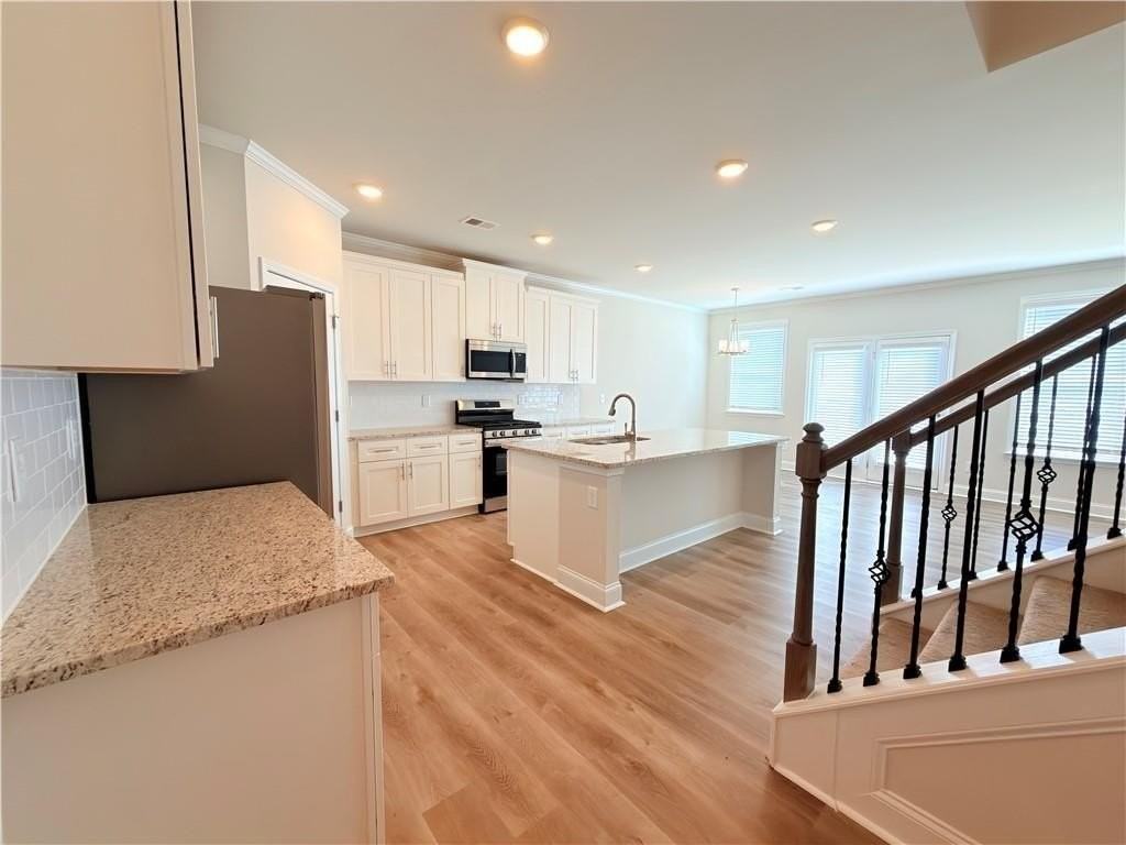 470 Hellen Valley Dr - Photo 6 of 40