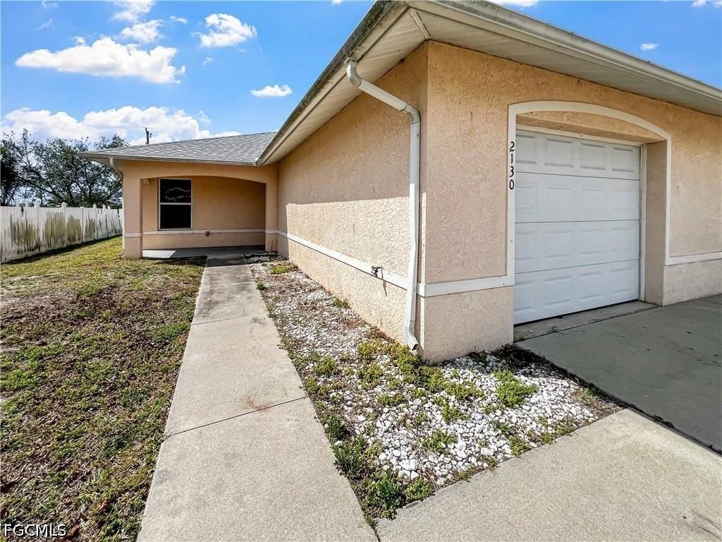 2130 Ne 8th Pl - Photo 4 of 39