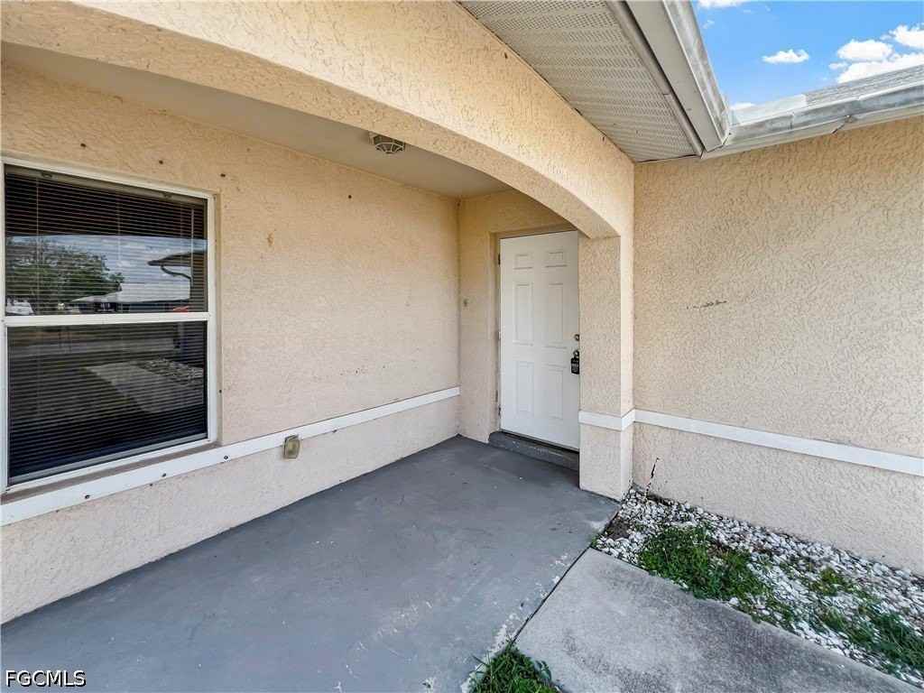 2130 Ne 8th Pl - Photo 7 of 39
