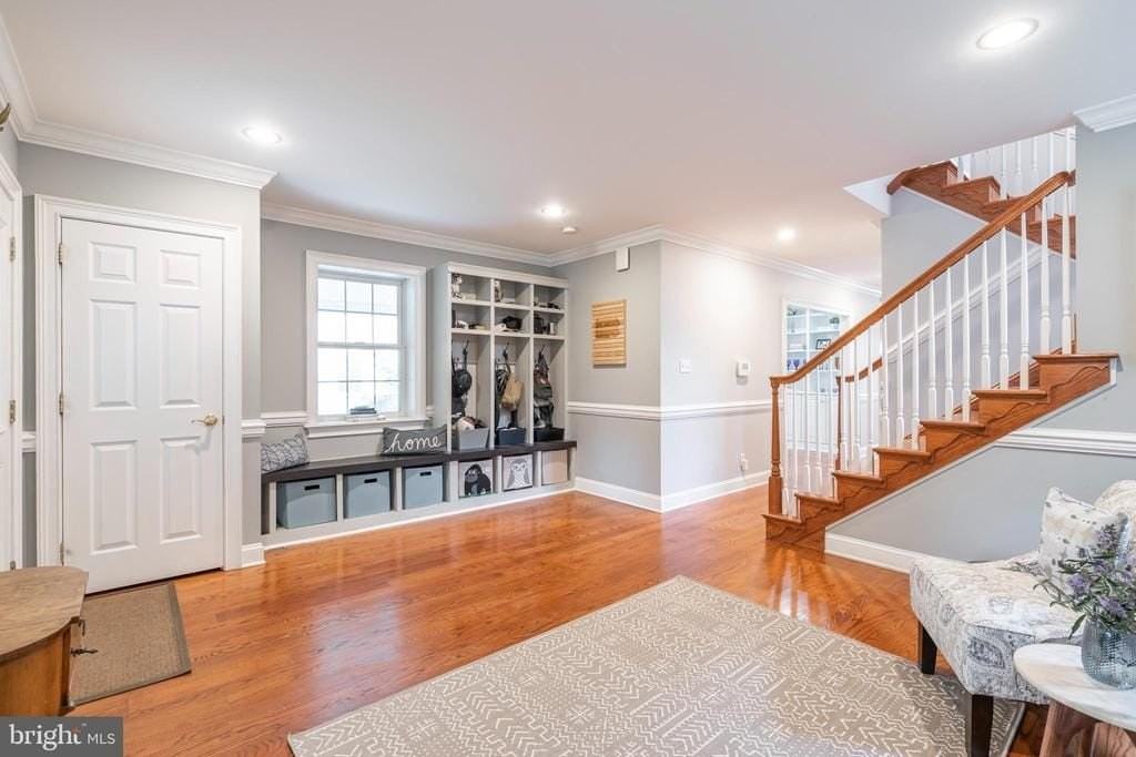 230 Valley Rd - Photo 4 of 50